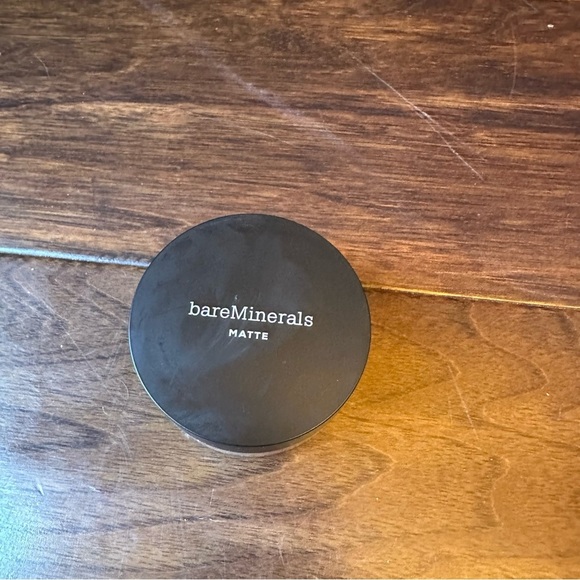 bareMinerals Original Matte Loose Mineral Foundation SPF 15 Powder Foundation - Picture 8 of 10